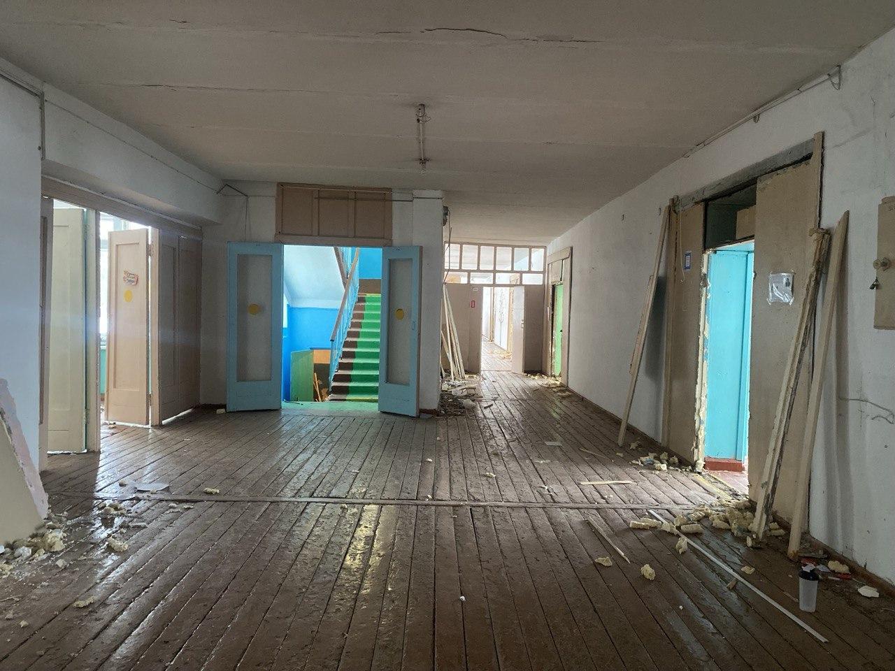 В Барыше начали капитальный ремонт школы №4.