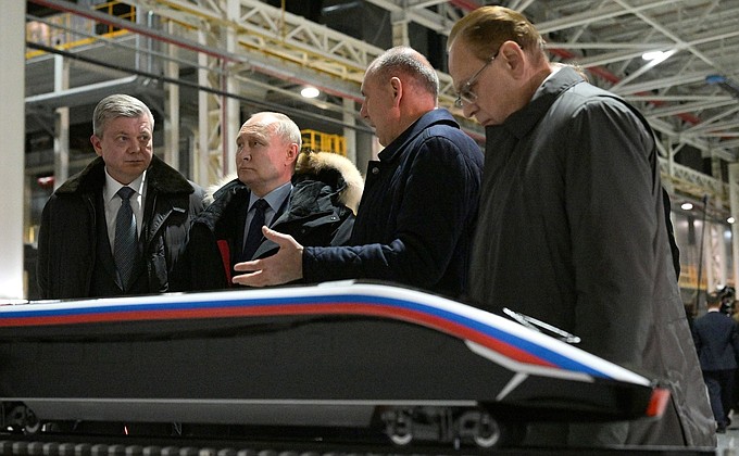 Совещание по строительству высокоскоростной железнодорожной магистрали Москва – Санкт-Петербург.