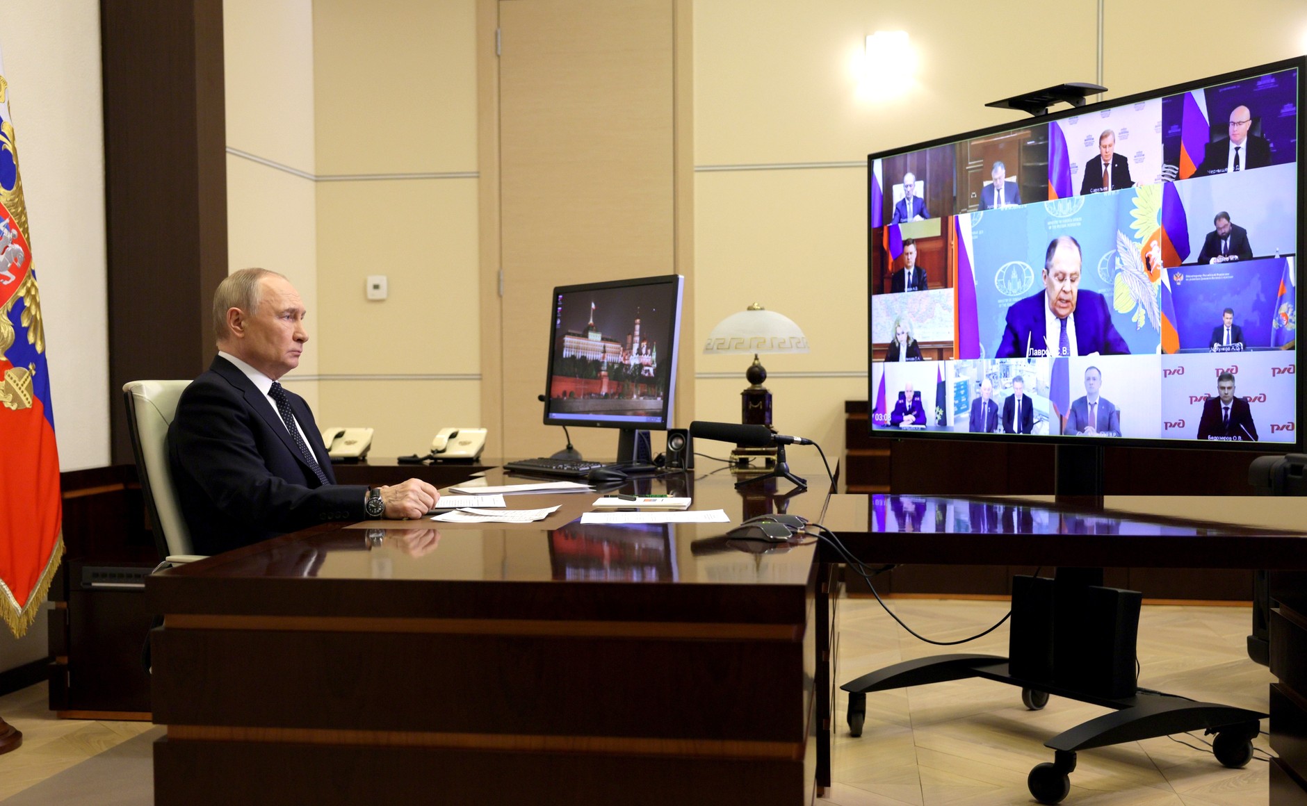 Совещание с членами Правительства.