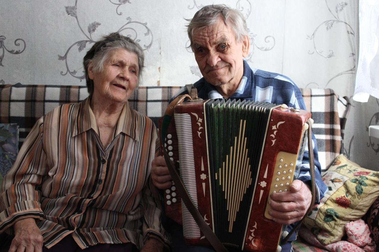 Жители Измайлова 8 марта отметили 65-летие своего супружества.
