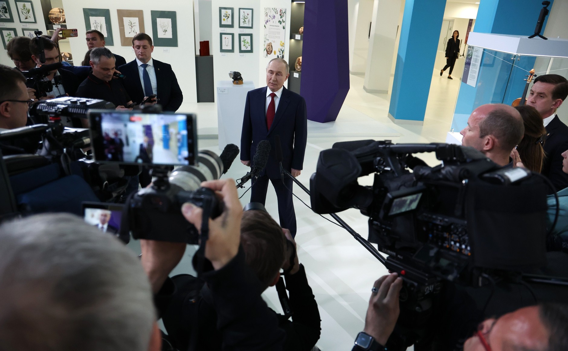 Заявление Владимира Путина для СМИ по итогам телефонного разговора с Президентом США Дональдом Трампом.