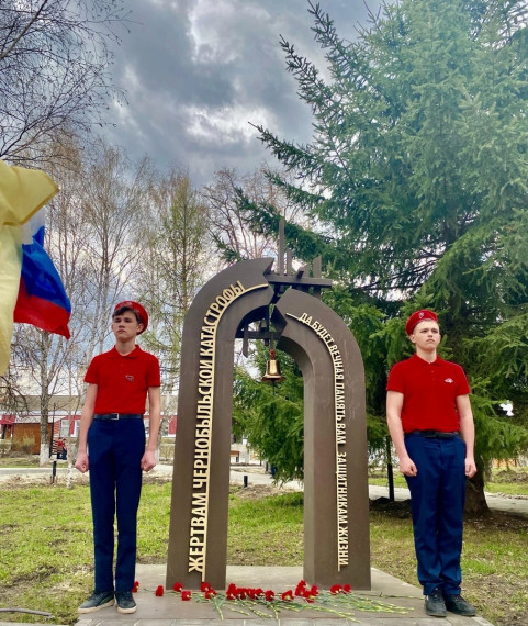 Сегодня, 26 апреля, исполняется 37 лет с тех пор, как произошла катастрофа на Чернобыльской АЭС. Эта трагедия стала одной из самых крупнейших в истории человечества, и ее последствия ощутили миллионы людей.. Сегодня, 26 апреля, исполняется 37 лет с тех пор, как произошла катастрофа на Чернобыльской АЭС. Эта трагедия стала одной из самых крупнейших в истории человечества, и ее последствия ощутили миллионы людей..