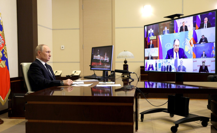 Совещание с членами Правительства. Совещание с членами Правительства.