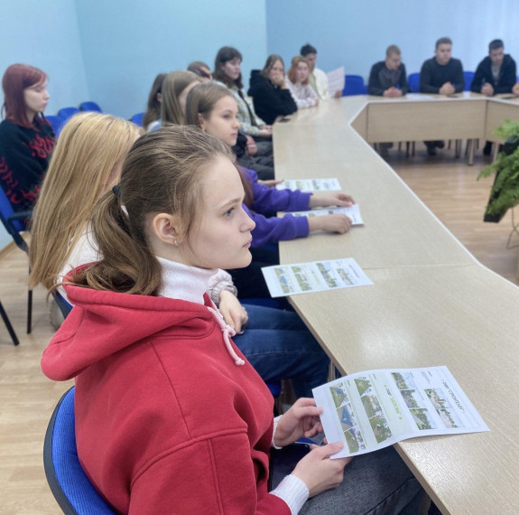 В Барыше состоялось обучение волонтеров, которые будут проводить рейтинговое голосование.