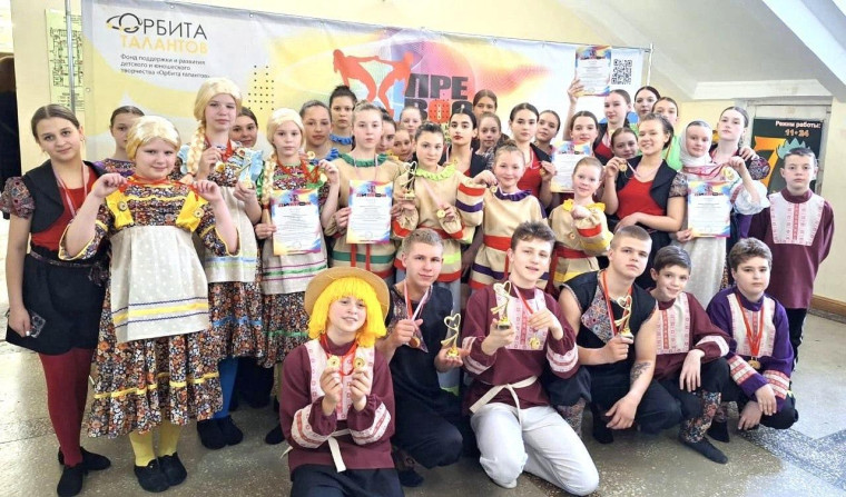Танцевальный коллектив Позитив принял участие в международном конкурсе.